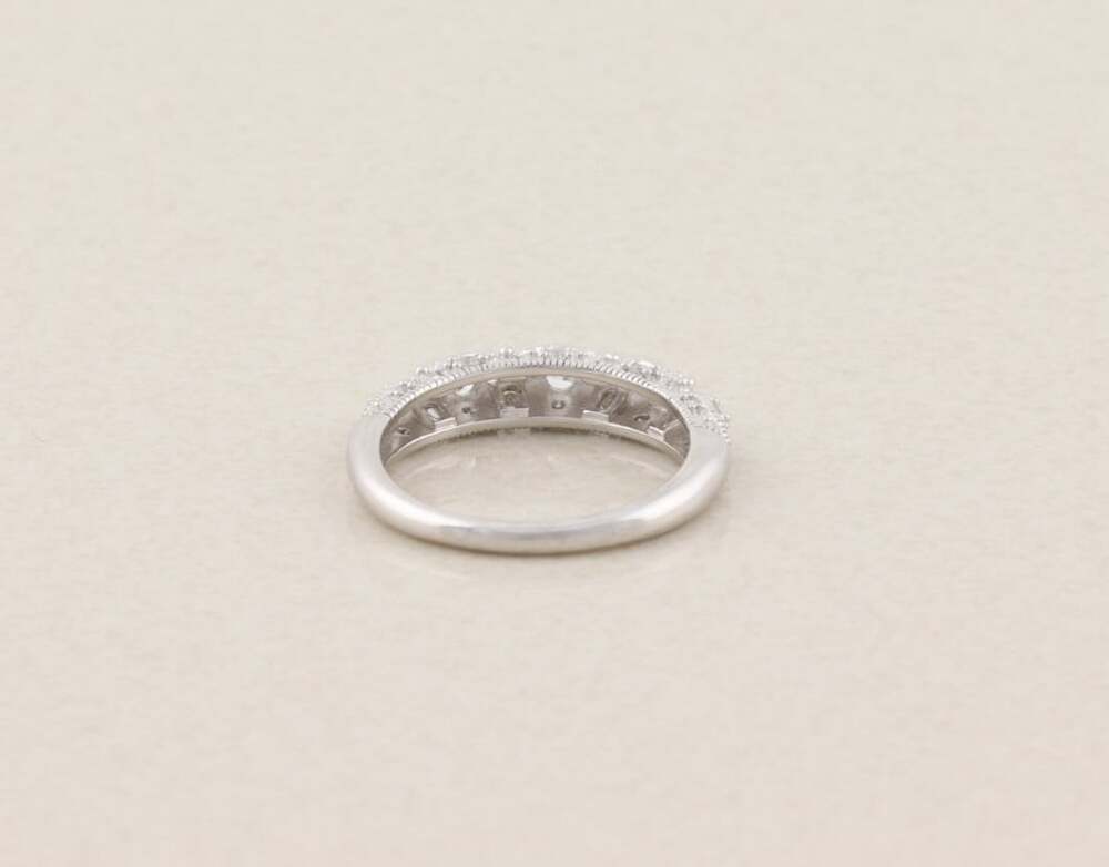 Sterling Silver Ornate Sparkly Cubic Zirconia Band Ring Size 8 - Picture 6 of 9